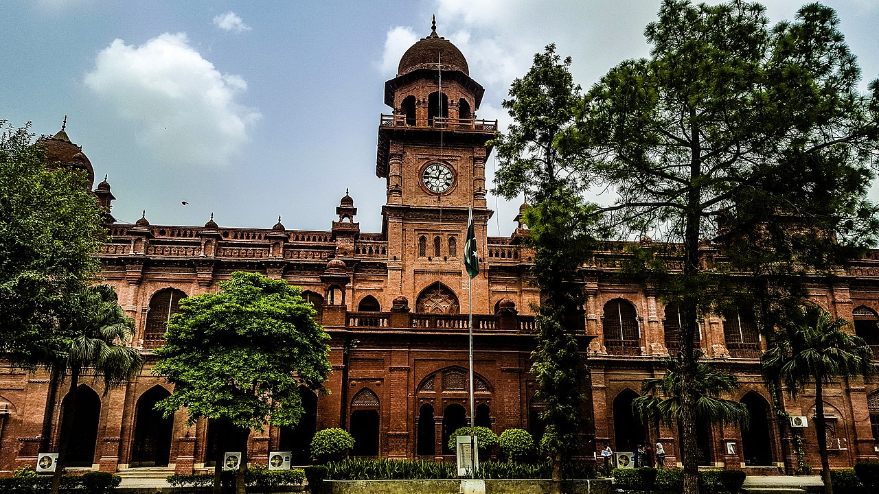 Global lenders push Pakistan to shift public universities toward self-sustaining model