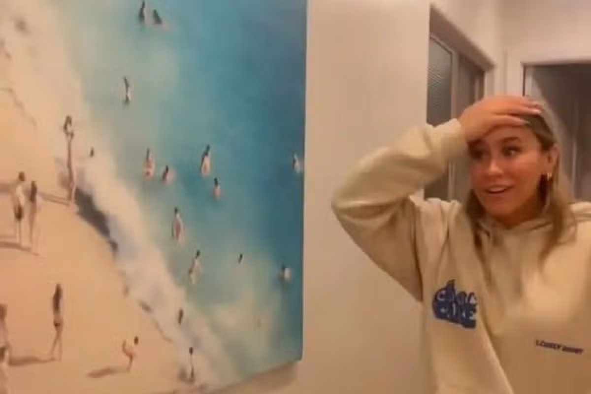 family checks airbnb first time