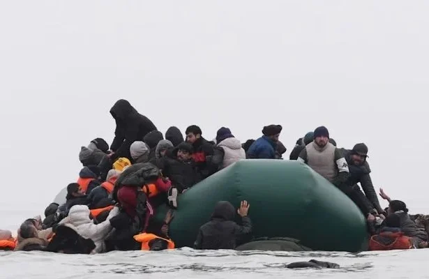 One dead, dozens rescued as migrant boat sinks near Gravelines