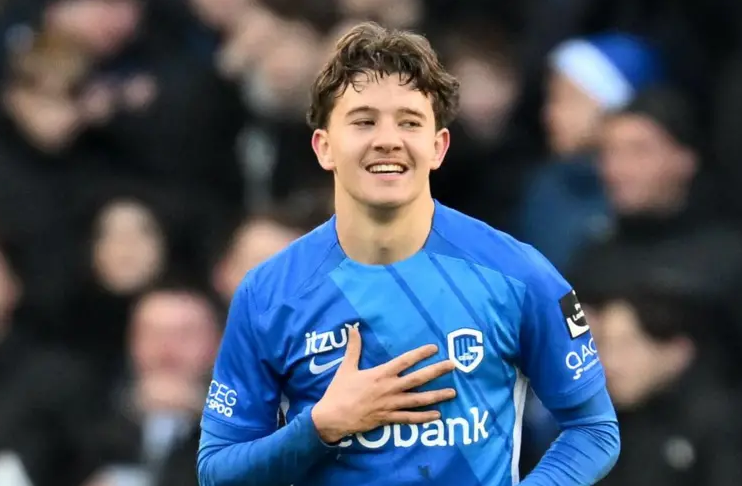 Greek wonderkid Karetsas joins Dortmund