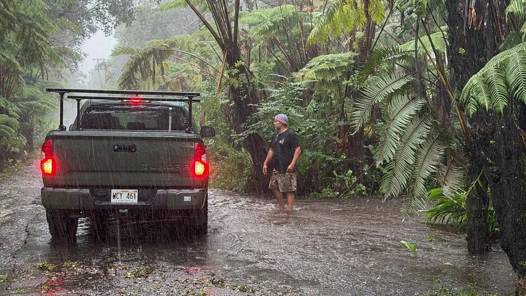 Hurricane Lala triggers flash flooding across Hawaii, homes swept from foundations