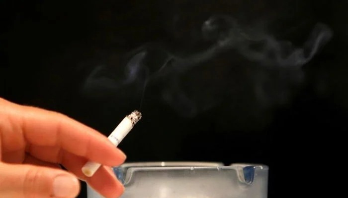 Smoking linked to loneliness