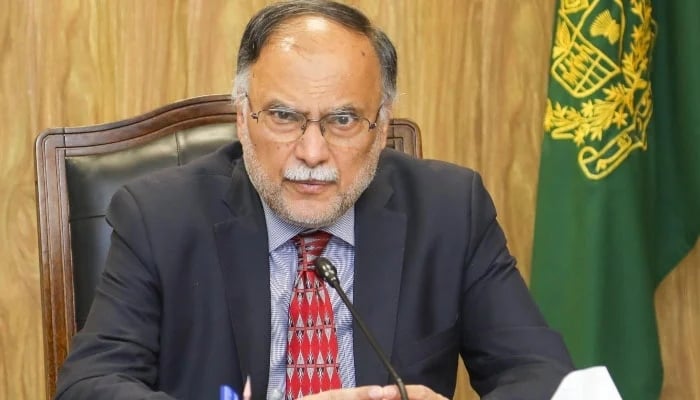 Ahsan Iqbal pushes 15-province debate
