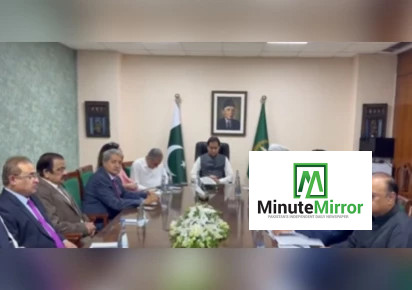 Govt, PTI resume talks ahead of October 4 march